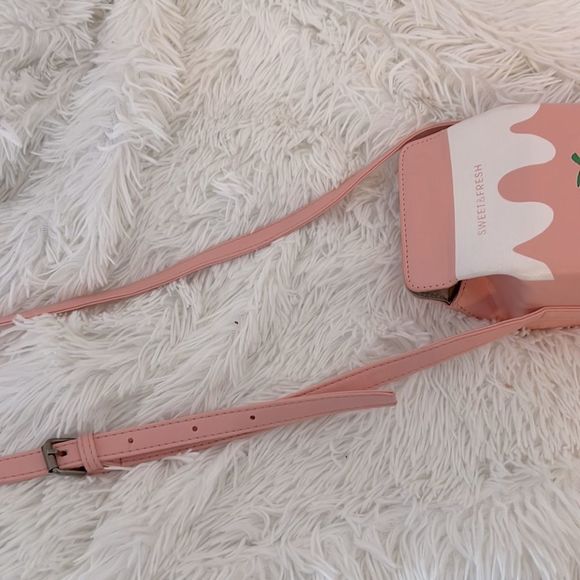 Boutique Strawberry Milk Carton Mini Purse - Picture 9 of 12